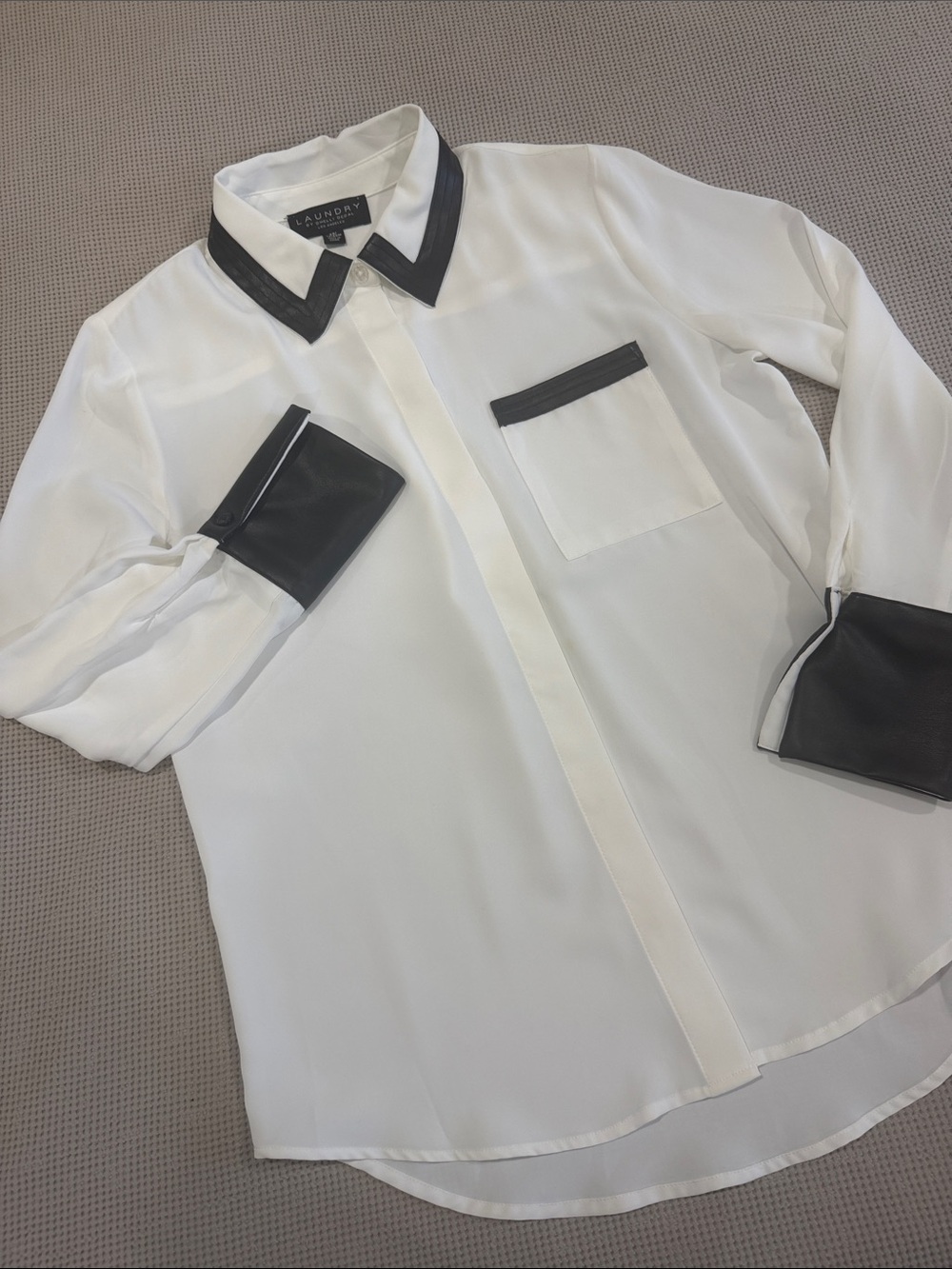 Laundry By Shelli Segal White Shirt with Black Trim Details